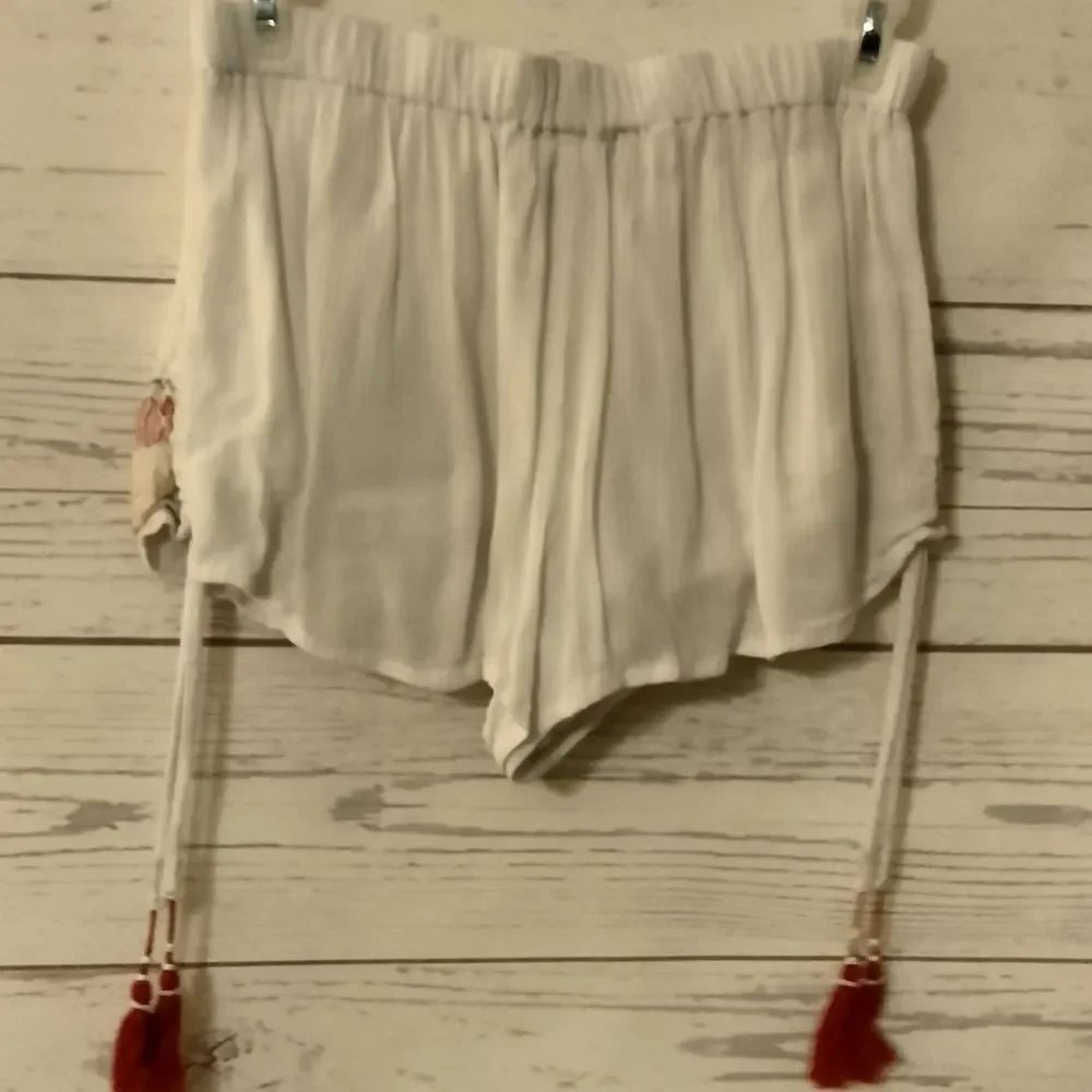 Band Of Gypsie - Woman's Shorts - Picture 3 of 9